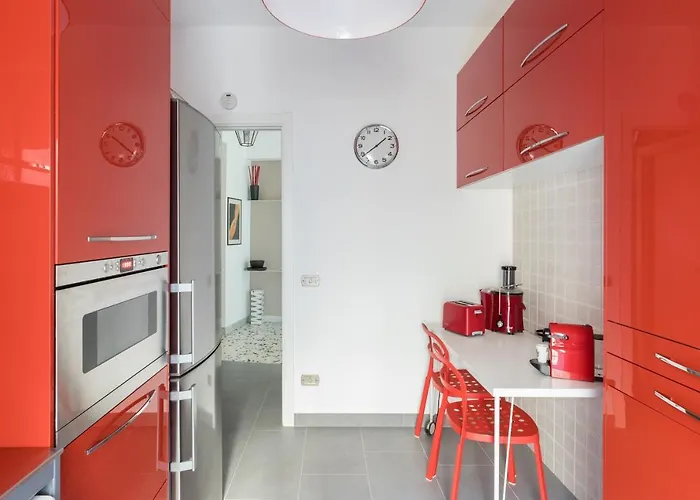 Amoretti Apartment, 6 Persone, 3 Camere, 2 Bagni, Balcone, Wi-fi, Metro B Monti Tiburtini Rome