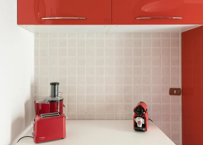 Amoretti Apartment, 6 Persone, 3 Camere, 2 Bagni, Balcone, Wi-fi, Metro B Monti Tiburtini Appartement *