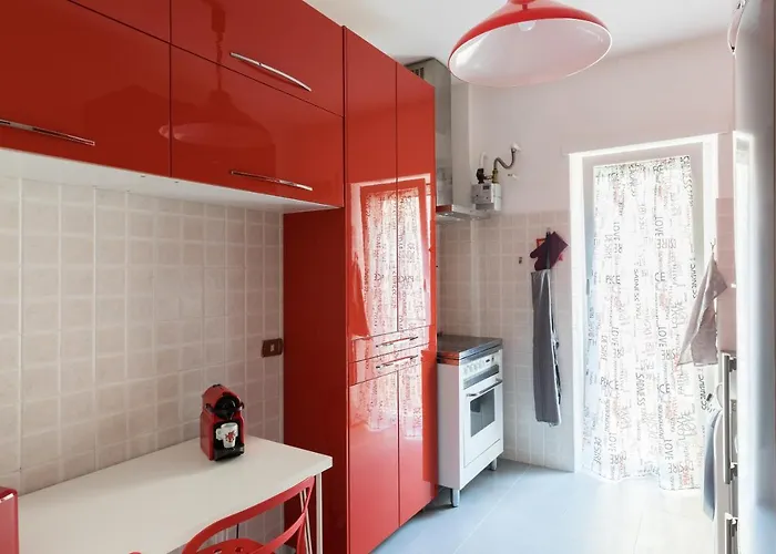 Amoretti Apartment, 6 Persone, 3 Camere, 2 Bagni, Balcone, Wi-fi, Metro B Monti Tiburtini