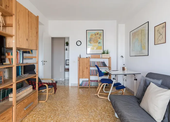 Amoretti Apartment, 6 Persone, 3 Camere, 2 Bagni, Balcone, Wi-fi, Metro B Monti Tiburtini * Rome