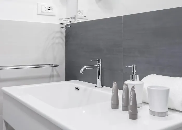 Appartement Amoretti Apartment, 6 Persone, 3 Camere, 2 Bagni, Balcone, Wi-fi, Metro B Monti Tiburtini *