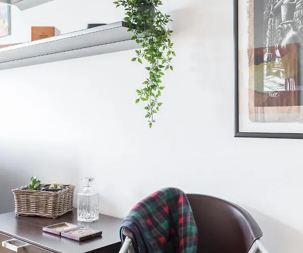 Appartement Amoretti Apartment, 6 Persone, 3 Camere, 2 Bagni, Balcone, Wi-fi, Metro B Monti Tiburtini Rome