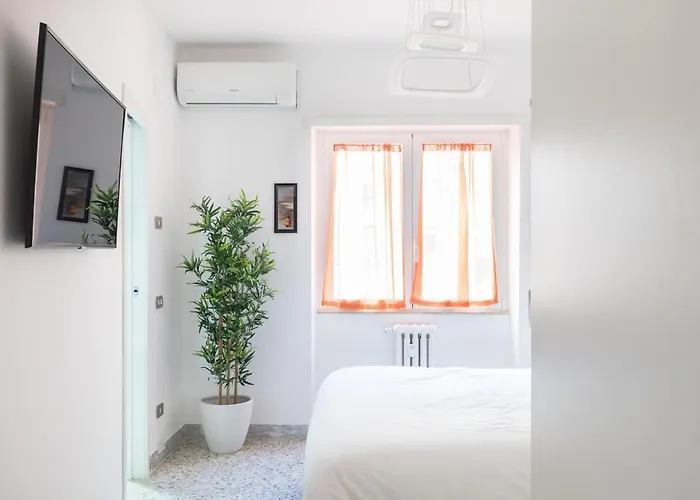 Amoretti Apartment, 6 Persone, 3 Camere, 2 Bagni, Balcone, Wi-fi, Metro B Monti Tiburtini Appartement *